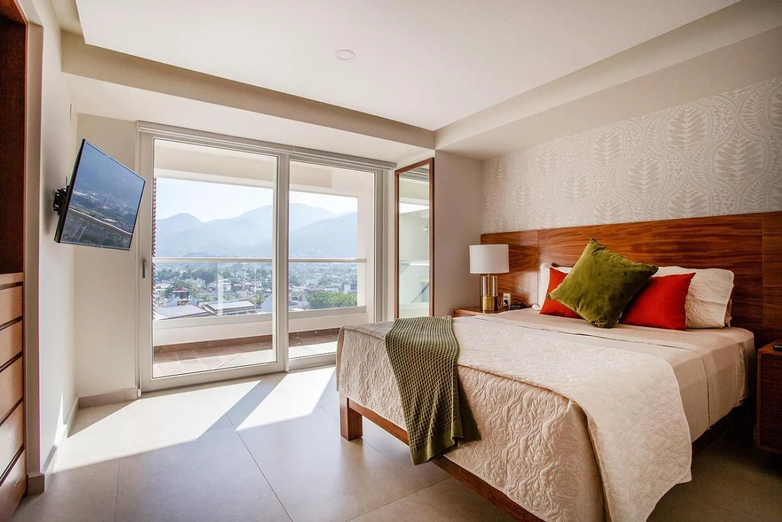 Beachfront Luxury Condo, Great Location Puerto Vallarta Casa vacanze